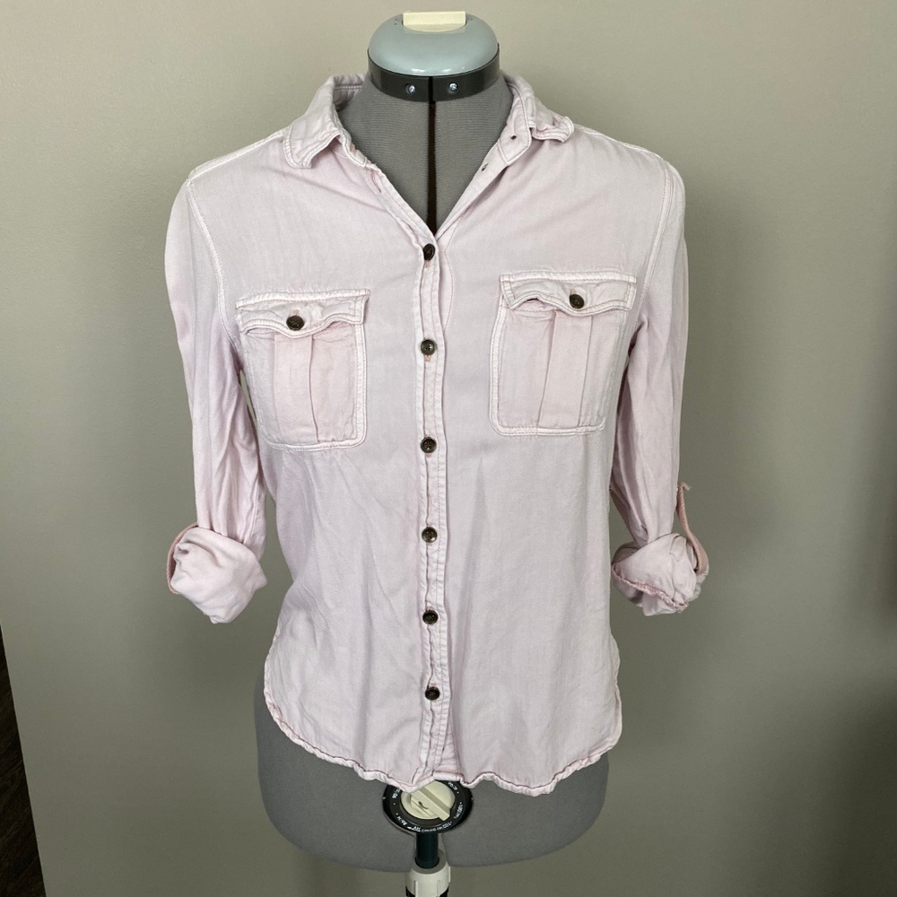 American Eagle Roll-Tab Pink Chambray Top